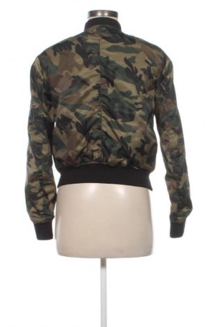 Geacă de femei Pull&Bear, Mărime M, Culoare Multicolor, Preț 30,99 Lei