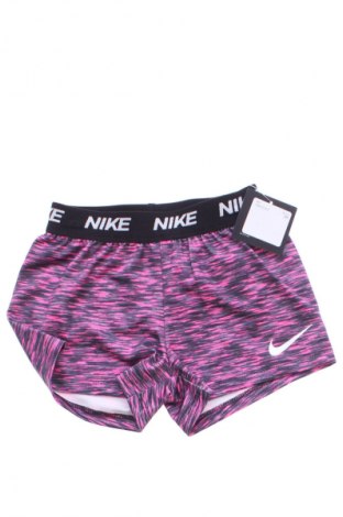 Kinder Shorts Nike, Größe 12-18m/ 80-86 cm, Farbe Mehrfarbig, Preis 27,99 €