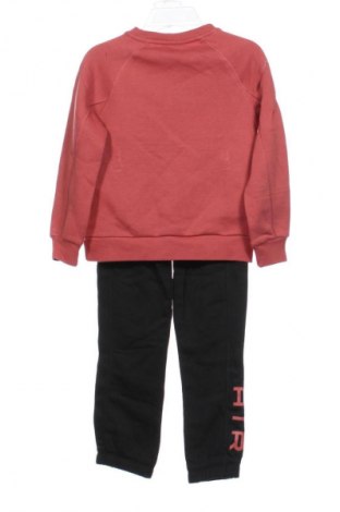 Dresy dziecięce Nike, Rozmiar 5-6y/ 116-122 cm, Kolor Kolorowy, Cena 154,99 zł