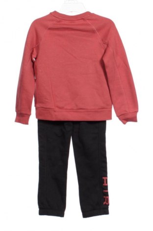 Детски спортен екип Nike, Размер 5-6y/ 116-122 см, Цвят Многоцветен, Цена 25,56 €