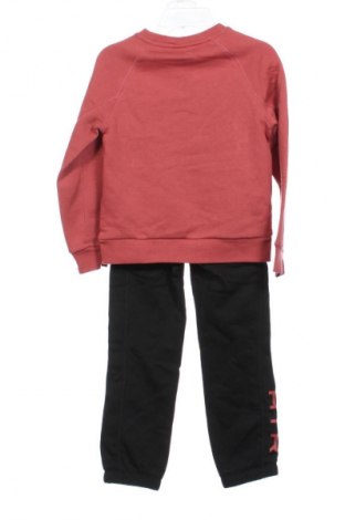 Детски спортен екип Nike, Размер 5-6y/ 116-122 см, Цвят Многоцветен, Цена 27,09 €