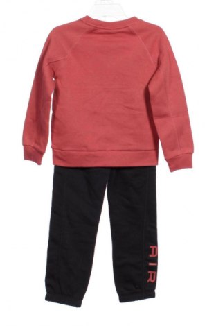 Детски спортен екип Nike, Размер 5-6y/ 116-122 см, Цвят Многоцветен, Цена 25,56 €