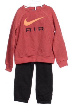 Παιδικό αθλητικό σύνολο Nike, Μέγεθος 5-6y/ 116-122 εκ., Χρώμα Πολύχρωμο, Τιμή 30,99 €, #135272903
