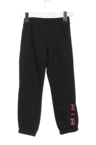 Kinder Sporthose Nike, Größe 5-6y/ 116-122 cm, Farbe Schwarz, Preis 24,99 €