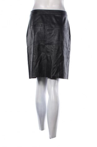 Kožená sukně  BOSS, Velikost M, Barva Černá, Cena  3 449,00 Kč