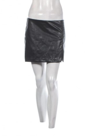 Кожена пола H&M Divided, Размер M, Цвят Черен, Цена 4,60 €