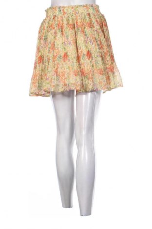 Пола Amisu, Размер S, Цвят Многоцветен, Цена 2,04 €