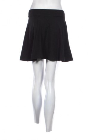 Пола C&A, Размер S, Цвят Черен, Цена 3,57 €