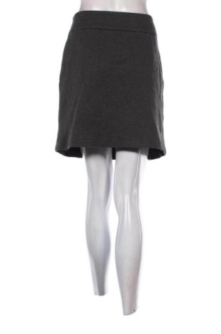 Пола Casual Clothing, Размер M, Цвят Сив, Цена 3,06 €