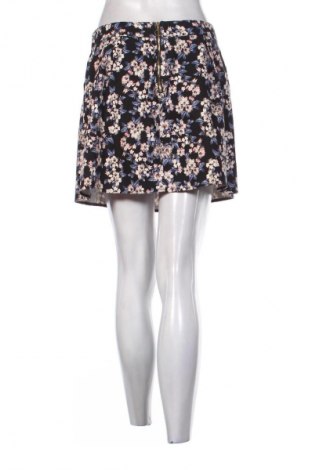 Пола Fb Sister, Размер M, Цвят Многоцветен, Цена 2,04 €