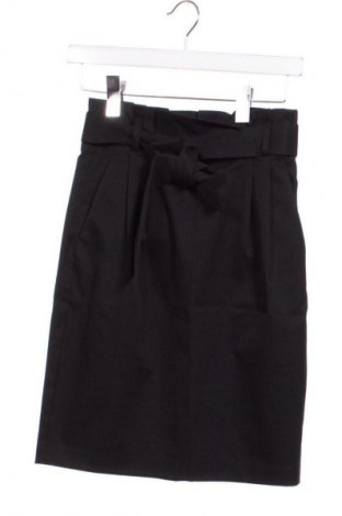 Пола H&M, Размер XS, Цвят Черен, Цена 3,06 €