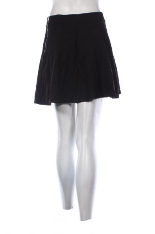 Пола H&M Divided, Размер M, Цвят Черен, Цена 4,60 €