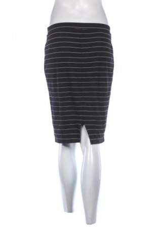 Пола Hema, Размер M, Цвят Многоцветен, Цена 2,04 €