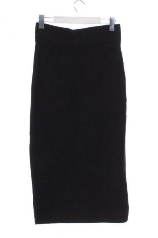 Sukně Mohito, Velikost S, Barva Černá, Cena  179,00 Kč