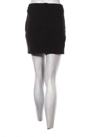 Пола ONLY, Размер M, Цвят Черен, Цена 5,11 €