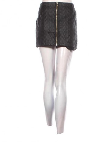 Пола River Island, Размер XL, Цвят Черен, Цена 13,29 €