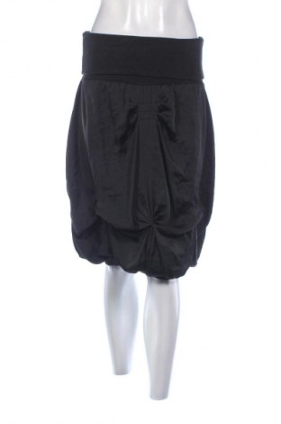 Fustă Sisley, Mărime S, Culoare Negru, Preț 56,99 Lei