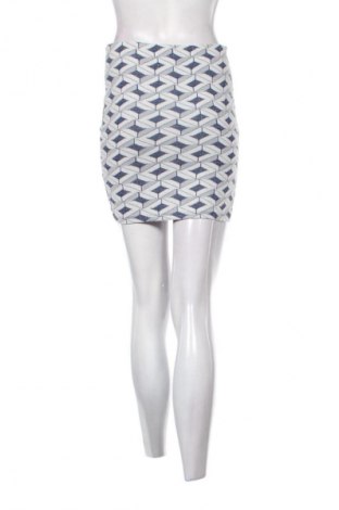 Пола Stradivarius, Размер M, Цвят Многоцветен, Цена 4,09 €