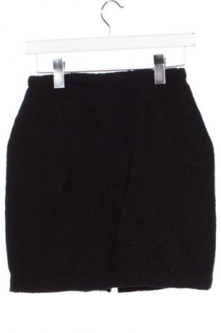 Sukně United Colors Of Benetton, Velikost XS, Barva Černá, Cena  451,00 Kč