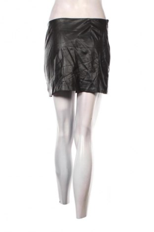 Пола Zara, Размер M, Цвят Черен, Цена 3,57 €