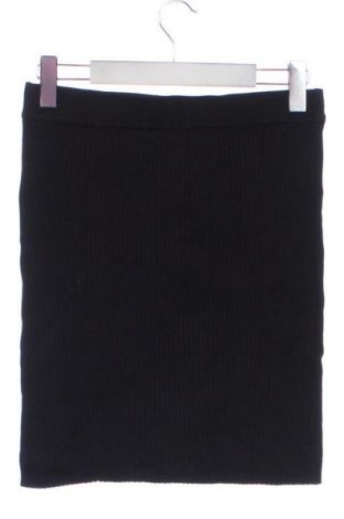 Пола Zara, Размер S, Цвят Черен, Цена 2,55 €