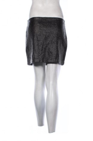 Пола Zara, Размер M, Цвят Черен, Цена 3,06 €