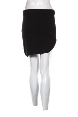 Пола Zara, Размер L, Цвят Черен, Цена 7,66 €