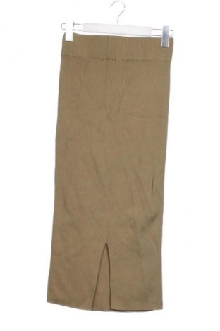 Пола Zara, Размер XS, Цвят Зелен, Цена 2,55 €