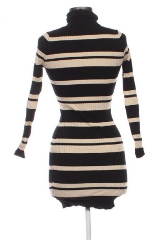 Kleid Ally, Größe M, Farbe Mehrfarbig, Preis 4,99 €