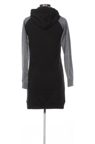 Рокля Bench, Размер S, Цвят Многоцветен, Цена 3,57 €