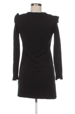 Šaty  Bershka, Velikost S, Barva Černá, Cena  569,00 Kč
