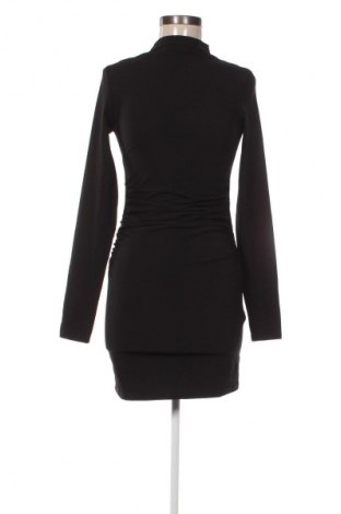 Šaty  Bershka, Velikost M, Barva Černá, Cena  499,00 Kč