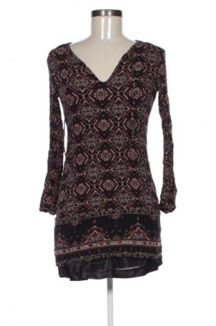 Рокля Bershka, Размер S, Цвят Многоцветен, Цена 2,04 €