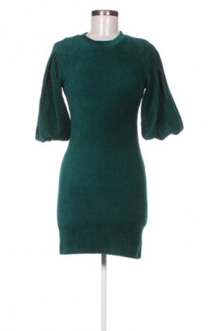 Šaty  Bershka, Veľkosť S, Farba Zelená, Cena  17,95 €