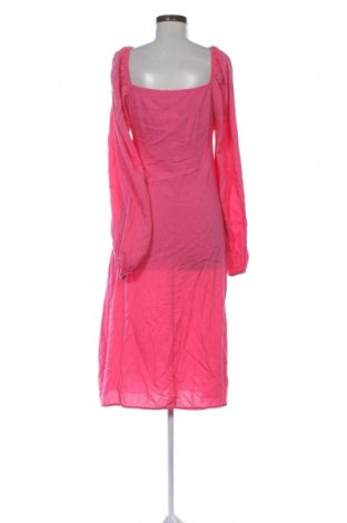 Šaty  Boohoo, Velikost M, Barva Růžová, Cena  372,00 Kč