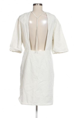 Рокля Calvin Klein Jeans, Размер XS, Цвят Екрю, Цена 21,47 €