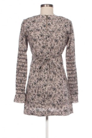Šaty  Cream, Veľkosť XS, Farba Viacfarebná, Cena  5,00 €