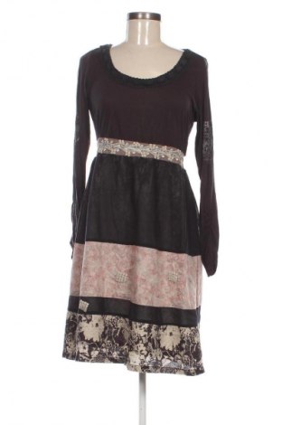 Рокля Cream, Размер M, Цвят Многоцветен, Цена 23,51 €