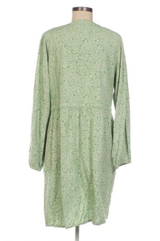 Рокля Cream, Размер L, Цвят Многоцветен, Цена 56,24 €