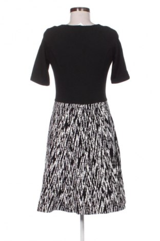 Рокля Daphne, Размер M, Цвят Многоцветен, Цена 25,05 €