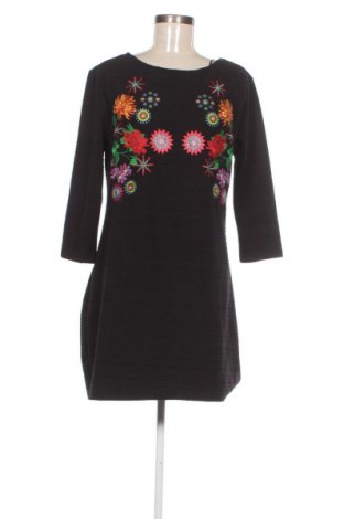 Рокля Desigual, Размер XL, Цвят Многоцветен, Цена 58,79 €