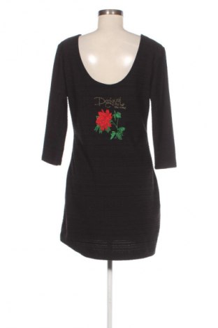 Рокля Desigual, Размер XL, Цвят Многоцветен, Цена 58,79 €
