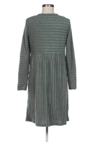 Kleid Emery rose, Größe M, Farbe Grün, Preis € 11,99