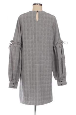 Рокля Fashion Union, Размер XL, Цвят Многоцветен, Цена 29,14 €