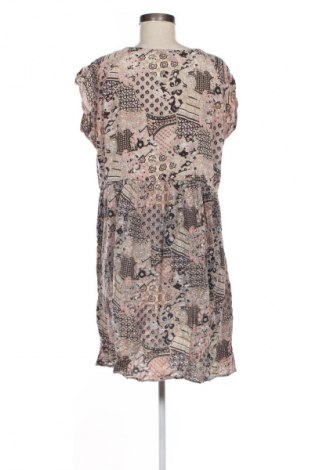 Рокля Geena, Размер M, Цвят Многоцветен, Цена 18,40 €