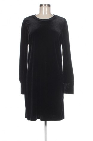 Рокля Gina Tricot, Размер XL, Цвят Черен, Цена 3,57 €