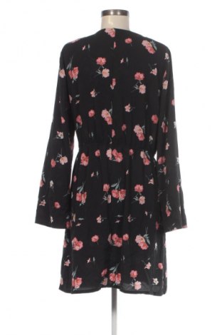 Šaty  H&M, Veľkosť M, Farba Viacfarebná, Cena  3,95 €