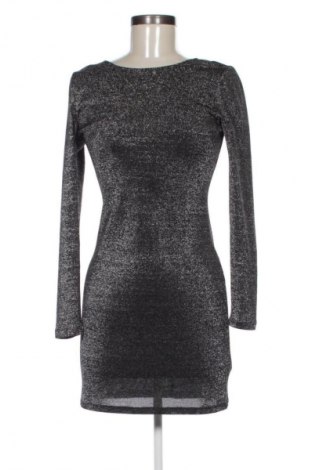 Рокля H&M Divided, Размер M, Цвят Многоцветен, Цена 2,04 €