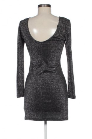 Рокля H&M Divided, Размер M, Цвят Многоцветен, Цена 2,04 €