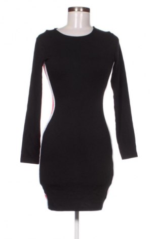 Рокля H&M Divided, Размер S, Цвят Черен, Цена 7,66 €